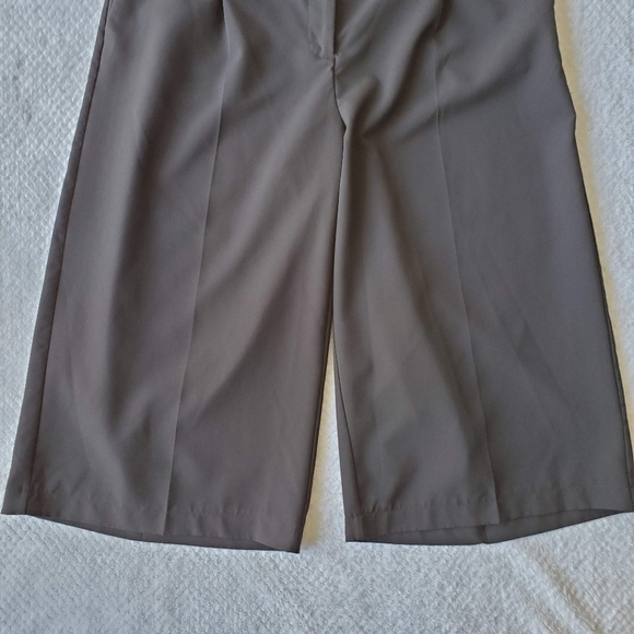PENNINGTONS Black Slightly Curvy Fit Cropped Pants Size 16 - Picture 3 of 6